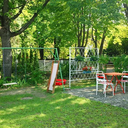 Feriehus Holiday Balaton H2100 Balatonföldvár